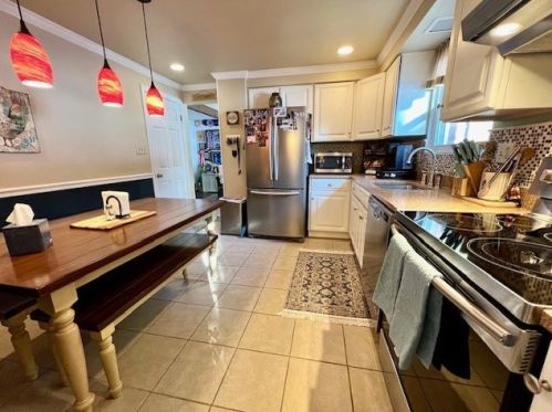 114 Oakhurst Rd, Pittsburgh PA  15215-1452 exterior