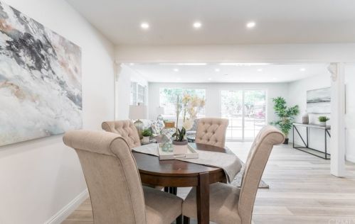 6930 Colbath Ave, Van Nuys CA  91405-4103 exterior