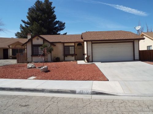 43111 Victorville Pl, Lancaster, CA 93534-8800