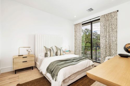 1975 Dock St, West Palm Beach FL  33401-7507 exterior