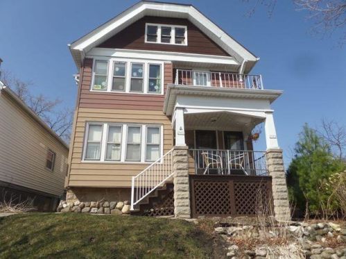 2551 Fratney St, Milwaukee, WI 53212-2948