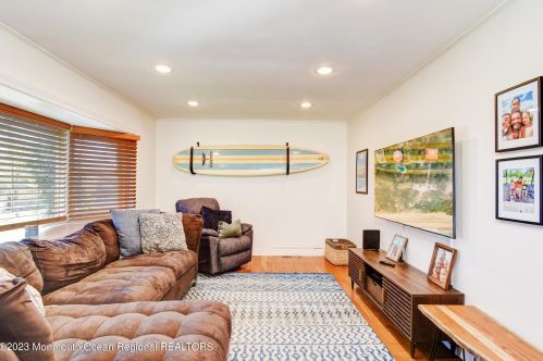 47 Charles Ter, Piscataway NJ  08854-5338 exterior