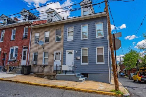 20 Warren St, Easton, PA 18042-3325