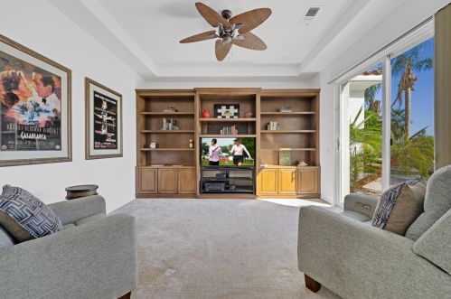 56430 Muirfield Vlg, La Quinta CA  92253-7648 exterior