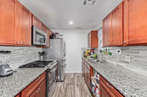 1115 29 Ave, Phoenix AZ 85009-5716 exterior