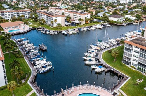 921 Gardenia Dr, Delray Beach FL  33483-4844 exterior
