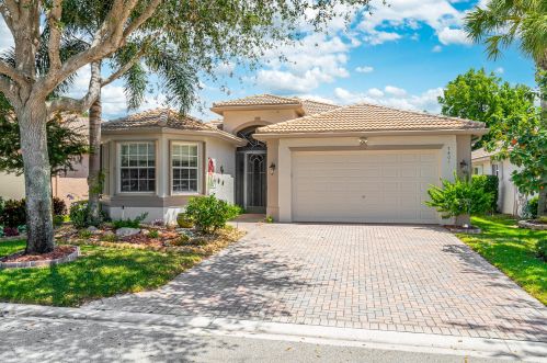 7401 Kea Lani Dr, Boynton Beach, FL 33437-7195
