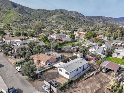 33055 Olive St, Lake Elsinore CA  92530-1434 exterior