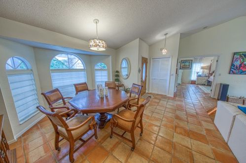 47 Tina Maria Cir, Daytona Beach FL  32127-7029 exterior