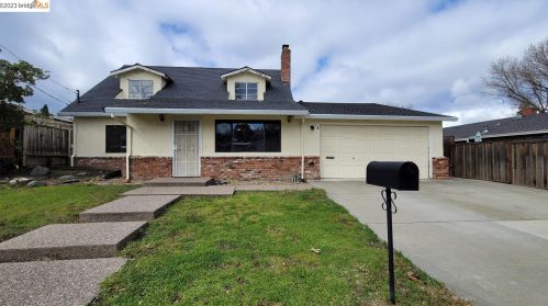 3195 Hillview Ct, Concord, CA 94519-2108