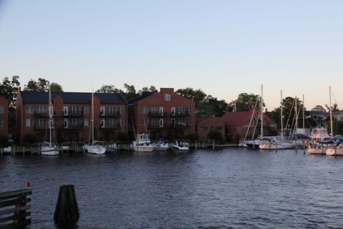419 Main St, Washington, NC 27889-4831