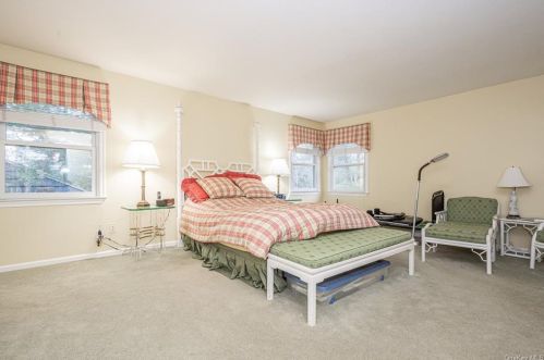 1 Country Ridge Cir, Rye Brook NY  10573-1040 exterior