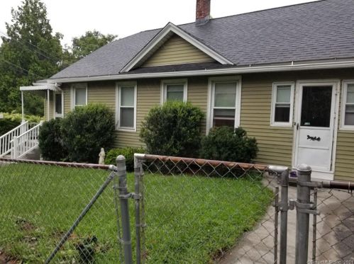 225 Walnut St, Waterbury, CT 06704-3125