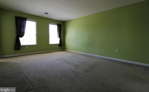 132 Parkers Dr, Dover DE  19904-1467 exterior