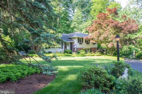 616 Arlyn Cir, Wayne, PA 19087-5414
