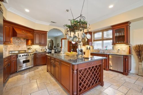 4946 Haskell Ave, Van Nuys CA 91436-1540 exterior