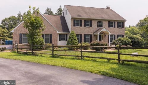 100 Round Hill Rd, Kennett Sq, PA 19348-2608
