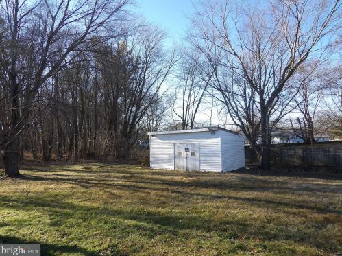 907 Chestnut Grove Rd, Dover, DE 19904-1531