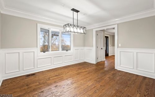 37 Tara Ln, Montville Township NJ  07045-9699 exterior