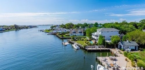210 Ocean Ave, Amityville, NY 11701-3613