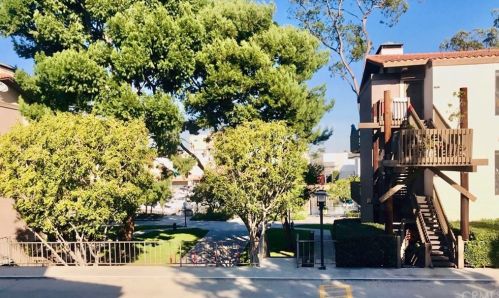 7228 Marina Pacifica Dr, Long Beach CA 90803-3809 exterior