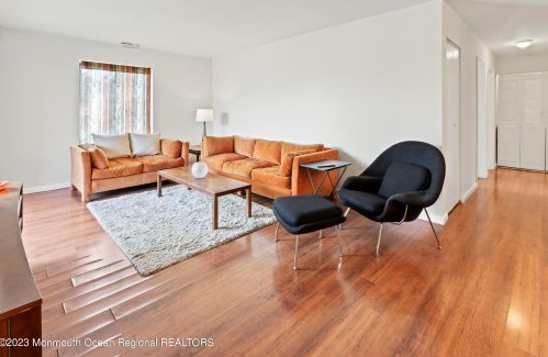 30 Northrup Dr, Bricktown, NJ 08724-2020