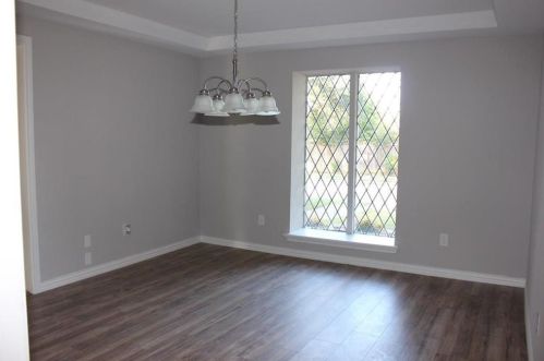 806 Mount Vernon Dr, Richardson TX  75081-5338 exterior