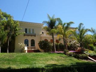 50 Bellevue Ave, Oakland CA  94610-5025 exterior