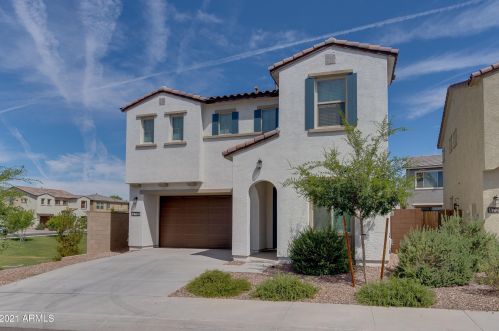 4716 Tremaine Ave, Gilbert AZ  85234 exterior