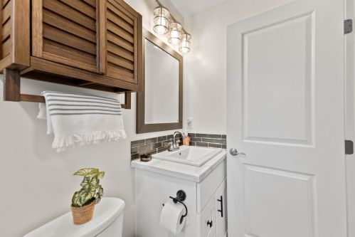 8435 Ahrentzen Ct, Citrus Heights CA  95610-2724 exterior