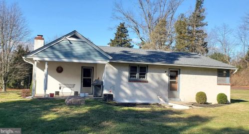 205 Salford Station Rd, Perkiomenville, PA 18074-9797
