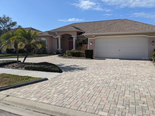 8535 Regal Ln, Port Richey, FL 34667-8012
