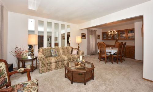 7012 Van Beck Ave, Milwaukee WI 53207-4460 exterior