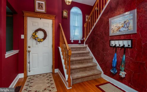 403 Stratford Ct, Lansdale PA  19446-6374 exterior