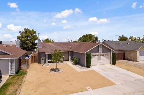711 Trixis Ave, Lancaster, CA 93534-1560