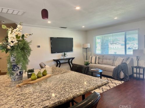 5800 Garford St, Long Beach, CA 90815-3203