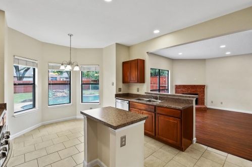 740 Teakwood Dr, Lewisville TX  75028-7232 exterior