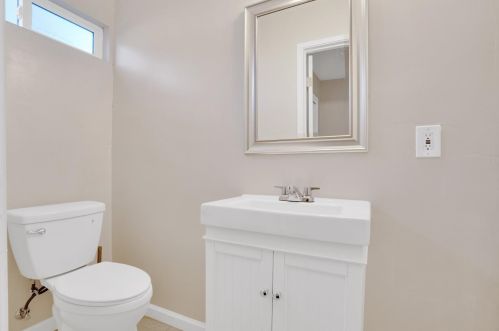 1619 Tenaya Dr, Modesto CA  95354-3820 exterior