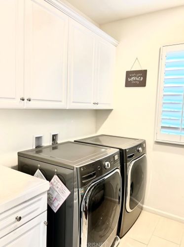 21737 Propello Dr, Santa Clarita CA  91350-8542 exterior