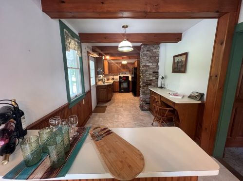 1140 Maitland Ln, New Castle PA  16105-6436 exterior