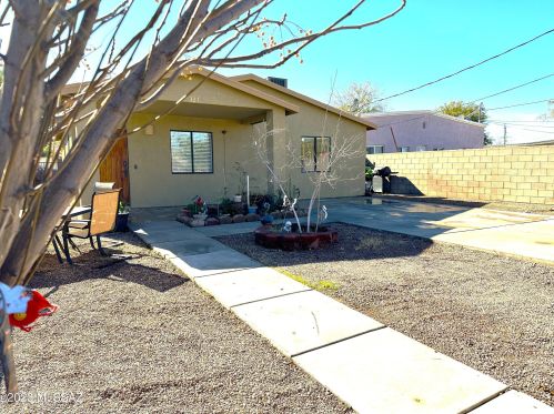 327 43rd St, Tucson, AZ 85713-5916