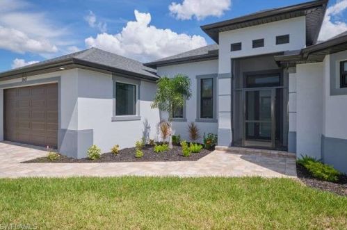 1645 38th Pl, Cape Coral, FL 33993-3528