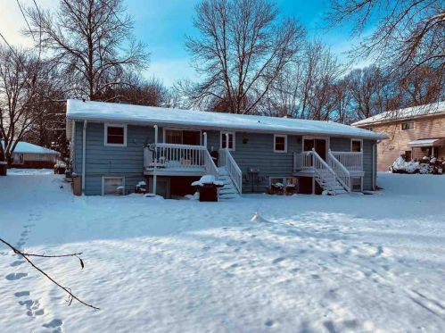 1725 Beech Tree Dr, Green Bay, WI 54304-1920