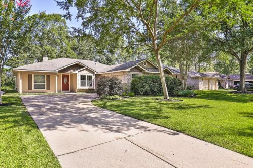 2827 Creek Manor Dr, Humble, TX 77339-1222