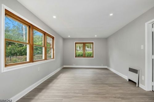 219 Holland Rd, South Orange NJ  07079-2713 exterior