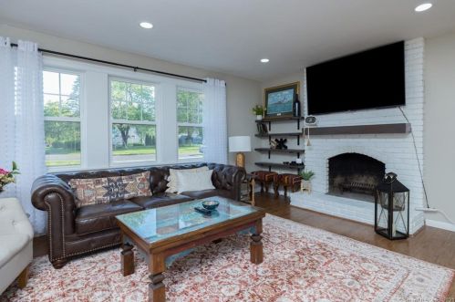 28 Talcott Rd, Glastonbury CT  06033-2919 exterior