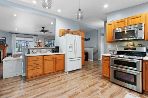 13188 Lakeview Ct, Pound, WI 54161-8818