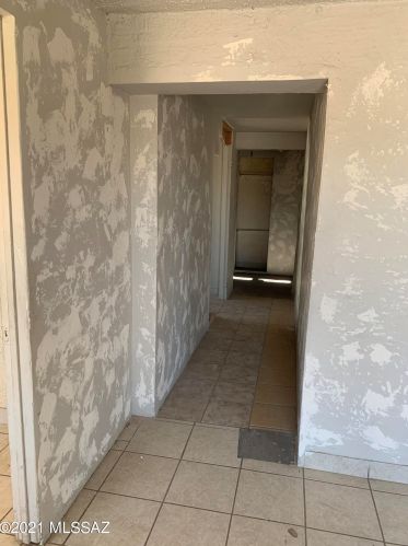 135 26th St, Tucson, AZ 85713-2923