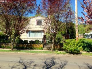 2349 6th Ave, Camas, WA 98607-2514