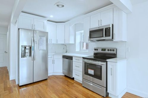 2310 Vance St, Bronx NY  10469-6018 exterior